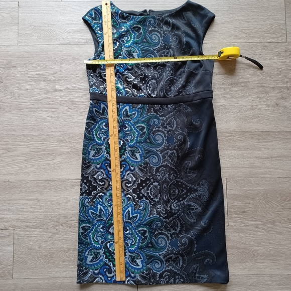 Chico's Sheath Dress Size 6 Blue Fade to Black Paisley - Picture 9 of 11